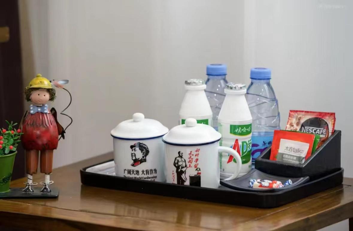 Nostalgia Hotel Beijing Guozijian Ghost Street - Near Beijing Lama Temple, Beihai Park, Jingshan Park, Drum Tower, Houhai Bar Street, Tian'Anmen Square, Located In Beijing Traditional Hutongs, 5 Minutes Away From Beixinqiao Metro Station Ngoại thất bức ảnh