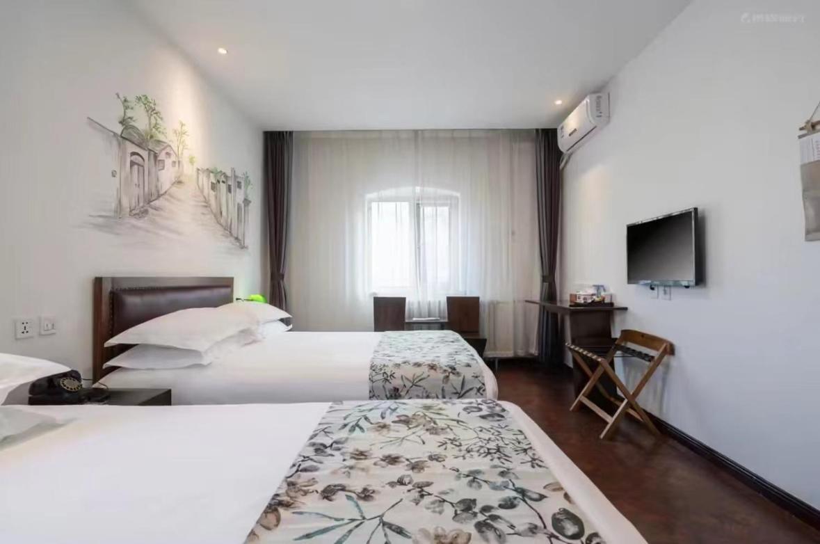Nostalgia Hotel Beijing Guozijian Ghost Street - Near Beijing Lama Temple, Beihai Park, Jingshan Park, Drum Tower, Houhai Bar Street, Tian'Anmen Square, Located In Beijing Traditional Hutongs, 5 Minutes Away From Beixinqiao Metro Station Ngoại thất bức ảnh