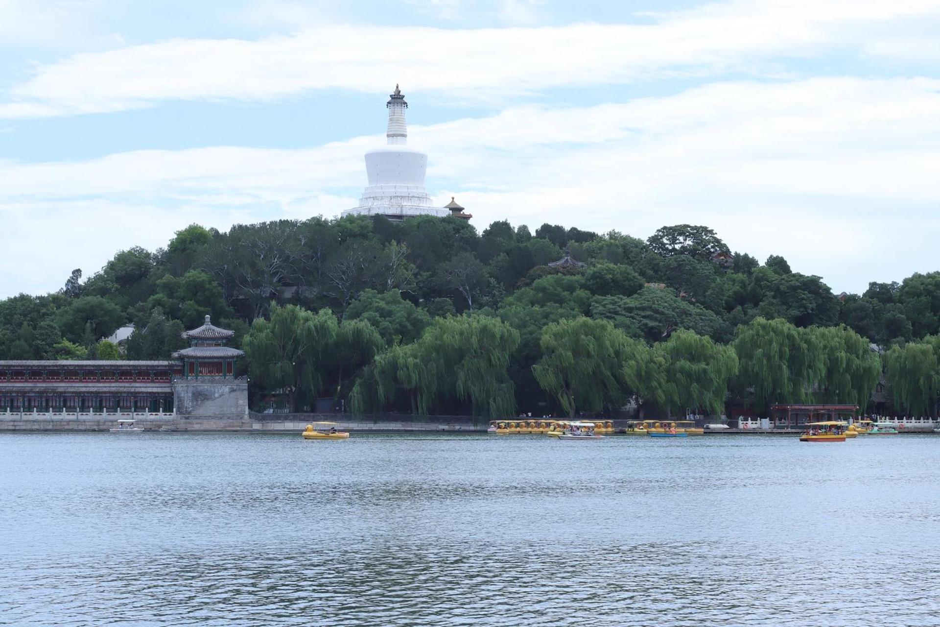 Nostalgia Hotel Beijing Guozijian Ghost Street - Near Beijing Lama Temple, Beihai Park, Jingshan Park, Drum Tower, Houhai Bar Street, Tian'Anmen Square, Located In Beijing Traditional Hutongs, 5 Minutes Away From Beixinqiao Metro Station Ngoại thất bức ảnh